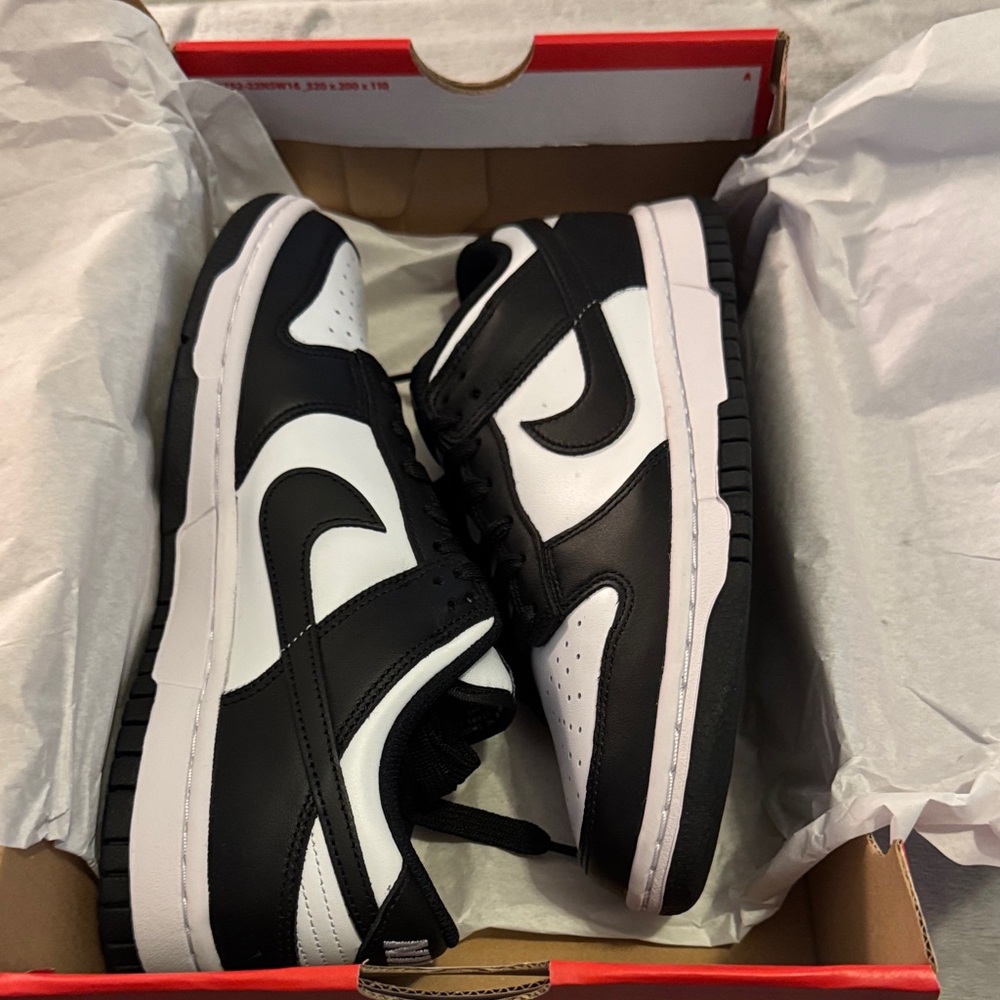 Nike Women’s Dunk Low Pandas Black/White size 7.5W or 6M